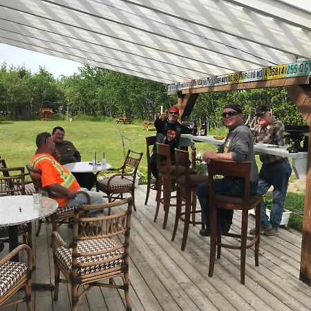 Six Mile River Resort Tagish Exteriör bild