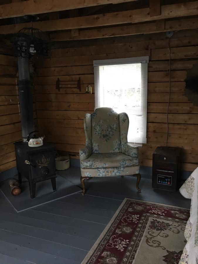 Six Mile River Resort Tagish Exteriör bild